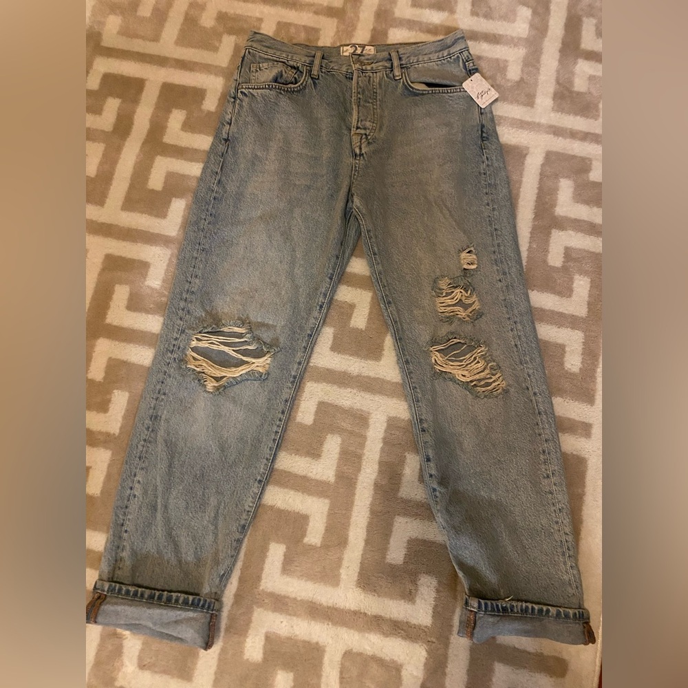 NWT Free People Straight Leg Distressed Jeans